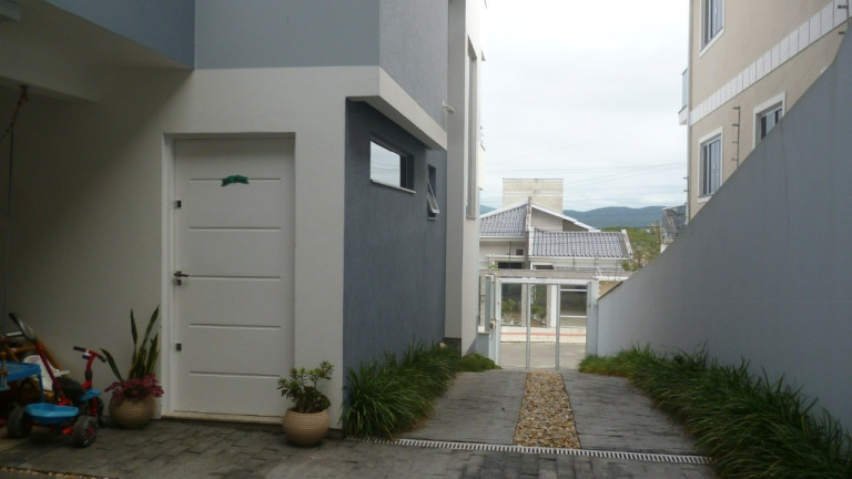 Imagem Casa com 3 Quartos à Venda, 326 m² em Forquilhinhas - São José Imagem Casa com 3 Quartos à Venda, 326 m² em Forquilhinhas - São José