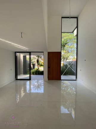 Imagem Casa com 5 Quartos à Venda, em Barra Da Tijuca - Rio De Janeiro Imagem Casa com 5 Quartos à Venda, em Barra Da Tijuca - Rio De Janeiro