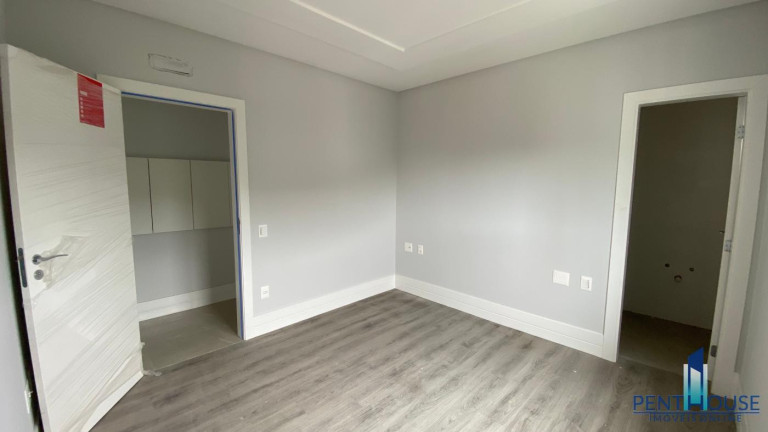 Imagem Apartamento com 3 Quartos à Venda, 133 m² em Pioneiros - Balneário Camboriú Imagem Apartamento com 3 Quartos à Venda, 133 m² em Pioneiros - Balneário Camboriú