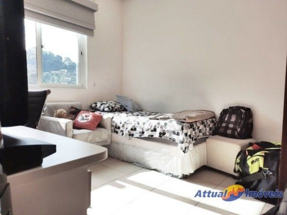 Imagem Imóvel com 2 Quartos à Venda, 56 m² em Pimenteiras - Teresópolis