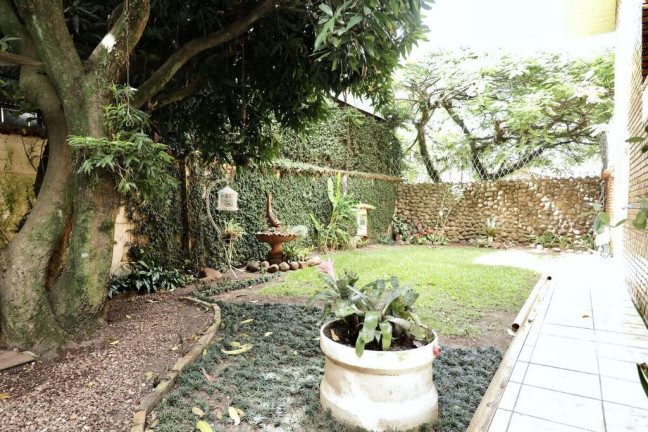 Imagem Casa com 3 Quartos à Venda, 459 m² em Cristal - Porto Alegre