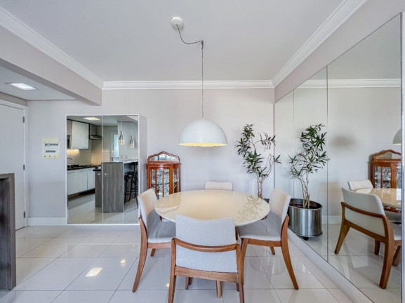 Imagem Imóvel com 2 Quartos à Venda, 72 m² em Petrópolis - Porto Alegre