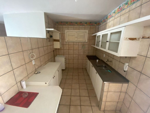 Imagem Casa com 3 Quartos à Venda, 260 m² em Montese - Fortaleza