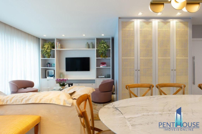 Imagem Apartamento com 3 Quartos à Venda, 120 m² em Centro - Balneário Camboriú Imagem Apartamento com 3 Quartos à Venda, 120 m² em Centro - Balneário Camboriú