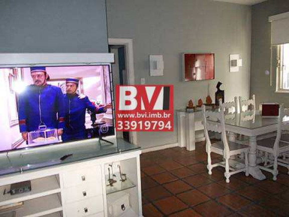Imagem Casa com 5 Quartos à Venda, 150 m² em Vila Kosmos - Rio De Janeiro Imagem Casa com 5 Quartos à Venda, 150 m² em Vila Kosmos - Rio De Janeiro