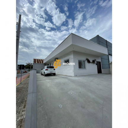 Imagem Casa à Venda, 288 m² em Monte Alegre - Camboriú Imagem Casa à Venda, 288 m² em Monte Alegre - Camboriú