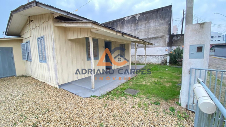 Casa com 2 Quartos para Alugar ou Temporada, 61 m² em Gravatá - Navegantes