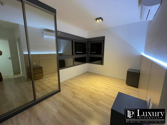 Imagem Apartamento com 3 Quartos para Alugar, 142 m² em Real Parque - São Paulo Imagem Apartamento com 3 Quartos para Alugar, 142 m² em Real Parque - São Paulo