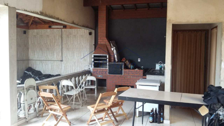 Imagem Casa com 3 Quartos à Venda, 272 m² em Vila Guilhermina - Pirassununga