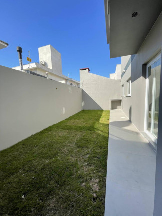 Imagem Sobrado com 3 Quartos à Venda, 220 m² em Moinhos De Vento - Canoas