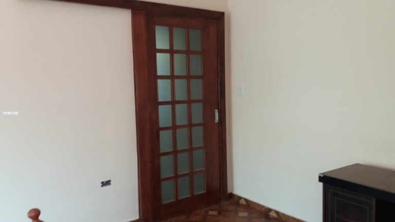 Imagem Casa com 4 Quartos à Venda, 192 m² em Parque Pinheiros - Poços De Caldas Imagem Casa com 4 Quartos à Venda, 192 m² em Parque Pinheiros - Poços De Caldas