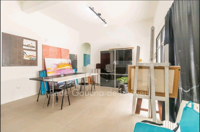 Imagem Casa com 5 Quartos à Venda, 299 m² em Menino Deus - Porto Alegre Imagem Casa com 5 Quartos à Venda, 299 m² em Menino Deus - Porto Alegre