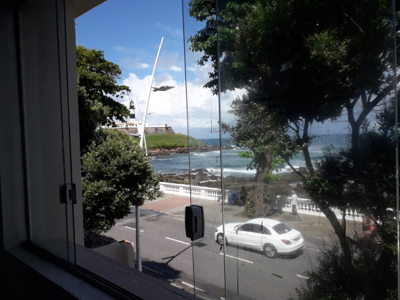 Sobrado com 6 Quartos à Venda,  em Barra - Salvador