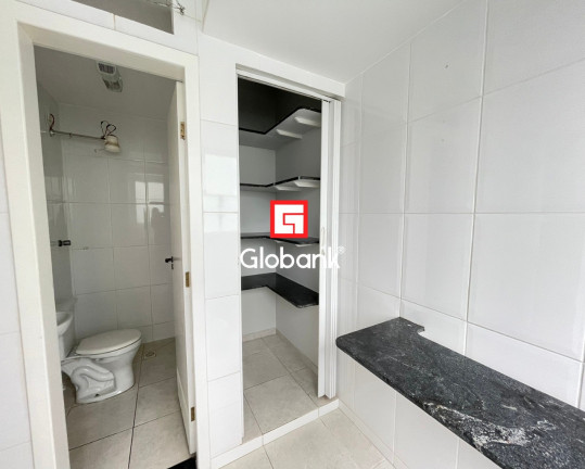 Imagem Imóvel com 3 Quartos à Venda, 230 m² em Santa Maria - Montes Claros Imagem Imóvel com 3 Quartos à Venda, 230 m² em Santa Maria - Montes Claros