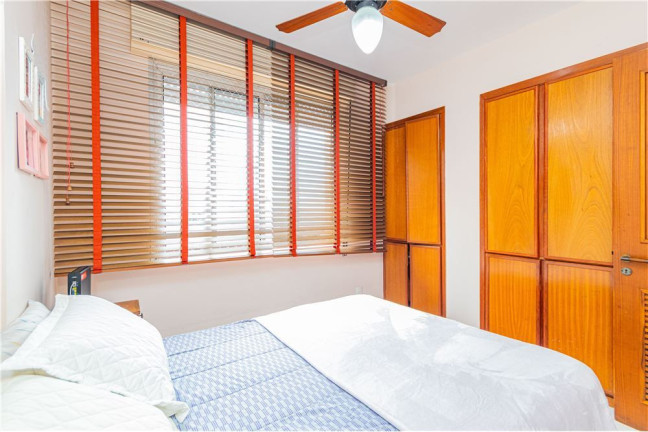 Imagem Imóvel com 3 Quartos à Venda, em Auxiliadora - Porto Alegre Imagem Imóvel com 3 Quartos à Venda, em Auxiliadora - Porto Alegre