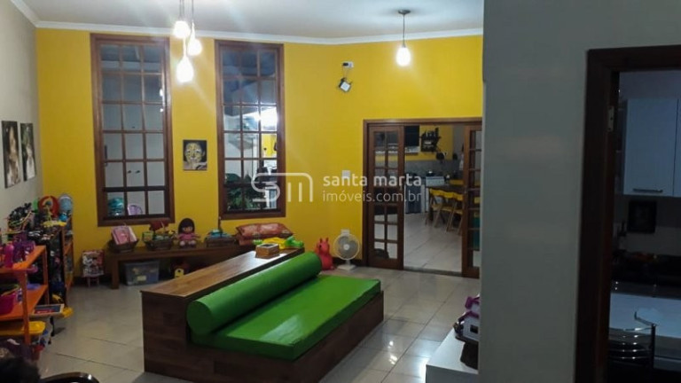 Sobrado com 3 Quartos à Venda, 250 m² em Olaria - Lorena