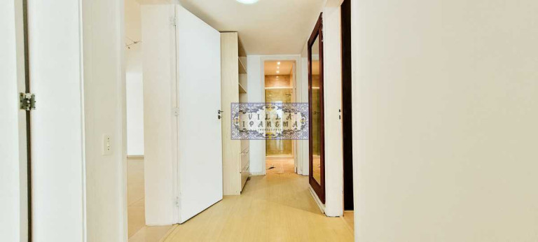 Imagem Apartamento com 4 Quartos à Venda, 250 m² em Copacabana - Rio De Janeiro Imagem Apartamento com 4 Quartos à Venda, 250 m² em Copacabana - Rio De Janeiro