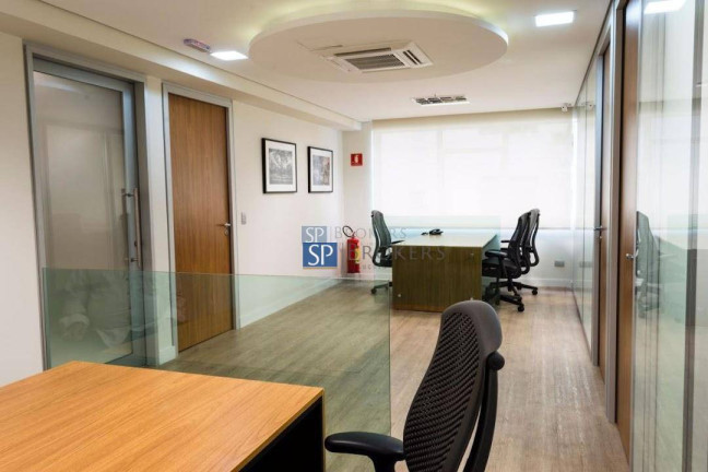 Sala Comercial à Venda, 390 m² em Vila Olímpia - São Paulo
