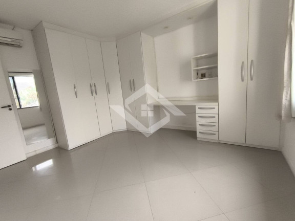 Imagem Casa com 4 Quartos à Venda, 330 m² em Vargem Pequena - Rio De Janeiro