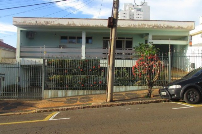 Casa com 4 Quartos à Venda ou Locação, 373 m² em Centro - Piracicaba
