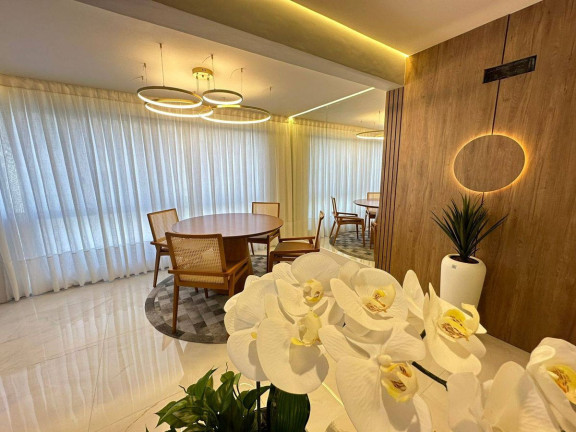 Imagem Cobertura com 4 Quartos à Venda, 178 m² em Centro - Balneário Camboriú