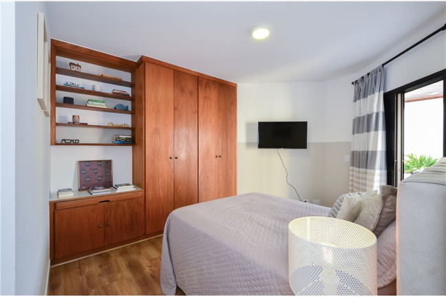Imagem Imóvel com 4 Quartos à Venda, em Panamby - São Paulo Imagem Imóvel com 4 Quartos à Venda, em Panamby - São Paulo