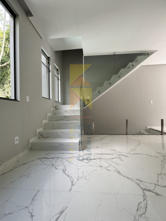 Imagem Sobrado com 3 Quartos à Venda, 144 m² em água Verde - Blumenau