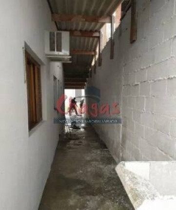 Imagem Casa com 1 Quarto à Venda, 50 m² em Rio Do Ouro - Caraguatatuba Imagem Casa com 1 Quarto à Venda, 50 m² em Rio Do Ouro - Caraguatatuba