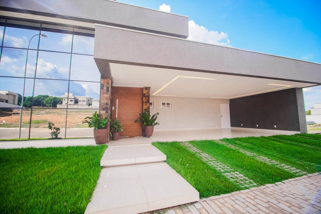 Imagem Casa com 3 Quartos à Venda, 255 m² em Condomínio Del Fiori - Caldas Novas Imagem Casa com 3 Quartos à Venda, 255 m² em Condomínio Del Fiori - Caldas Novas