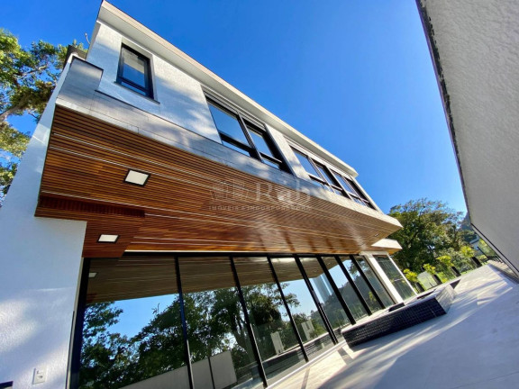 Imagem Sobrado com 4 Quartos à Venda, 432 m² em Barra - Balneário Camboriú Imagem Sobrado com 4 Quartos à Venda, 432 m² em Barra - Balneário Camboriú