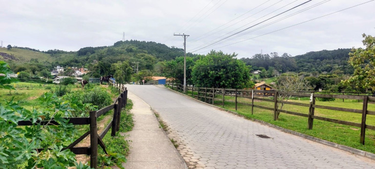 Imagem Terreno à Venda, 2.458 m² em Vargem Grande - Florianópolis Imagem Terreno à Venda, 2.458 m² em Vargem Grande - Florianópolis