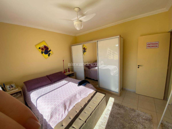 Imagem Casa com 6 Quartos à Venda, 242 m² em José Amândio - Bombinhas Imagem Casa com 6 Quartos à Venda, 242 m² em José Amândio - Bombinhas