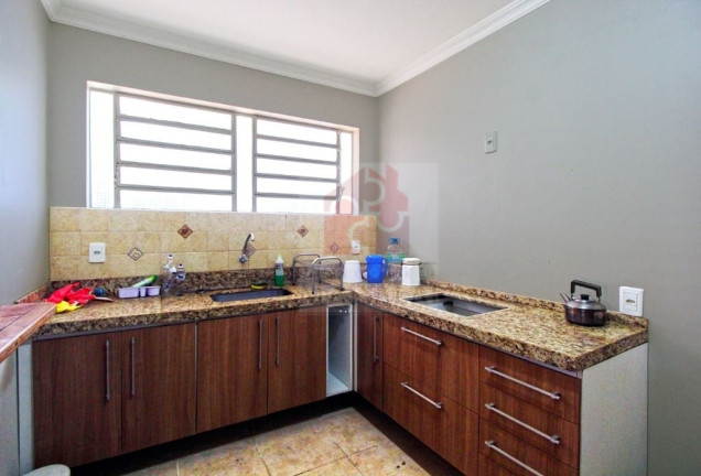 Imagem Casa com 3 Quartos à Venda, 260 m² em Menino Deus - Porto Alegre Imagem Casa com 3 Quartos à Venda, 260 m² em Menino Deus - Porto Alegre