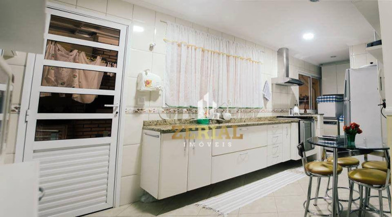 Imagem Sobrado com 4 Quartos à Venda, 199 m² em Santa Maria - São Caetano Do Sul Imagem Sobrado com 4 Quartos à Venda, 199 m² em Santa Maria - São Caetano Do Sul