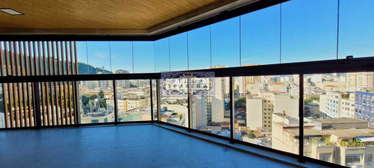 Imagem Cobertura com 4 Quartos à Venda, 201 m² em Laranjeiras - Rio De Janeiro Imagem Cobertura com 4 Quartos à Venda, 201 m² em Laranjeiras - Rio De Janeiro