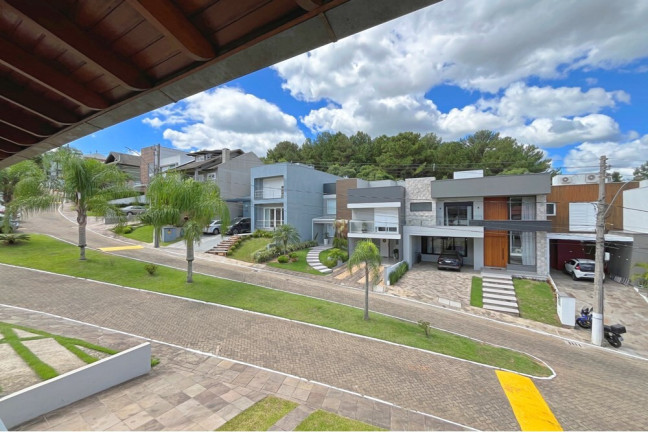 Imagem Casa com 4 Quartos à Venda, 197 m² em Hípica - Porto Alegre Imagem Casa com 4 Quartos à Venda, 197 m² em Hípica - Porto Alegre