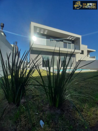 Imagem Casa com 3 Quartos à Venda, 400 m² em Laranjal - Pelotas Imagem Casa com 3 Quartos à Venda, 400 m² em Laranjal - Pelotas