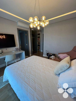 Imagem Imóvel com 4 Quartos à Venda, 250 m² em Canto Do Forte - Praia Grande Imagem Imóvel com 4 Quartos à Venda, 250 m² em Canto Do Forte - Praia Grande