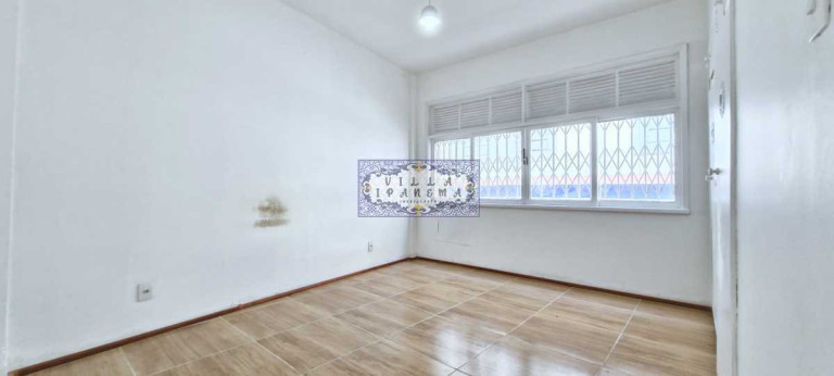 Imagem Imóvel com 3 Quartos à Venda, 200 m² em Jardim Botânico - Rio De Janeiro Imagem Imóvel com 3 Quartos à Venda, 200 m² em Jardim Botânico - Rio De Janeiro