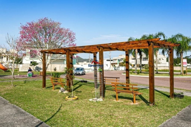 Imagem Sobrado com 3 Quartos à Venda, 224 m² em São João Do Rio Vermelho - Florianópolis Imagem Sobrado com 3 Quartos à Venda, 224 m² em São João Do Rio Vermelho - Florianópolis