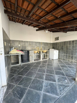 Imagem Casa com 4 Quartos à Venda, 360 m² em Vera Cruz - Montes Claros