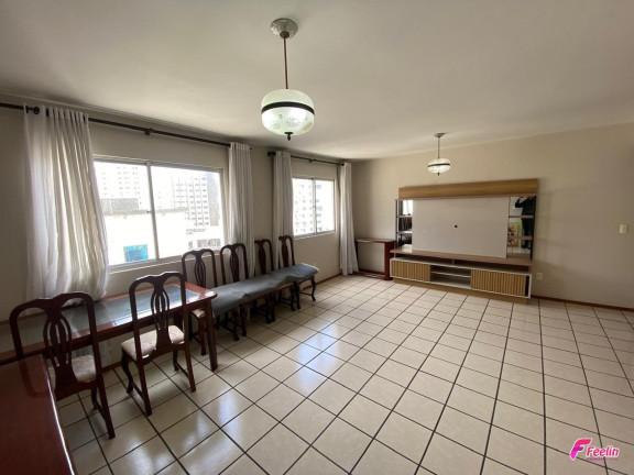 Imagem Apartamento com 4 Quartos à Venda, 122 m² em Centro - Florianópolis Imagem Apartamento com 4 Quartos à Venda, 122 m² em Centro - Florianópolis