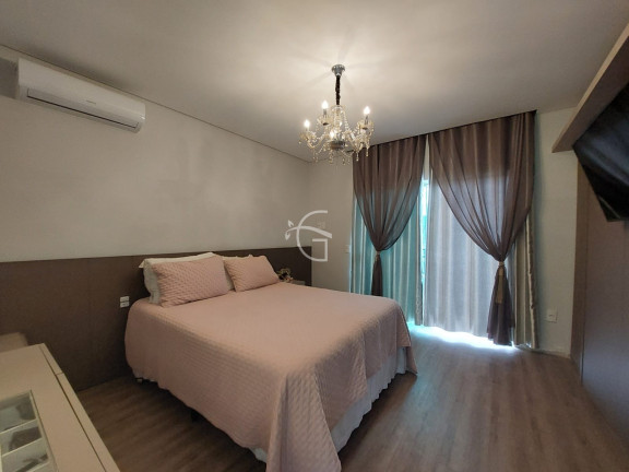 Imagem Casa com 3 Quartos à Venda, em Floresta - Joinville Imagem Casa com 3 Quartos à Venda, em Floresta - Joinville