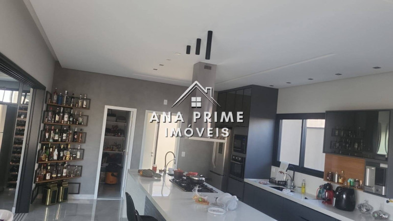 Casa com 4 Quartos à Venda, 400 m² em Urbanova - São José Dos Campos