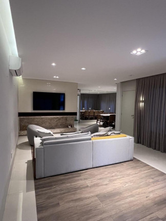Imagem Casa com 3 Quartos à Venda, 250 m² Imagem Casa com 3 Quartos à Venda, 250 m²