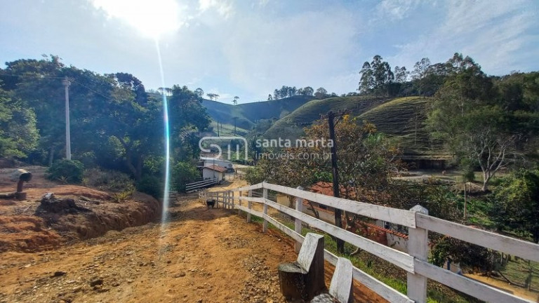 Imagem Imóvel com 3 Quartos à Venda, 1 m² em Bairro Calunga/peitudo - Silveiras
