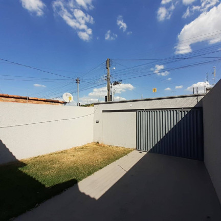 Imagem Casa com 3 Quartos à Venda, 189 m² em Parque Hayala - Aparecida De Goiânia