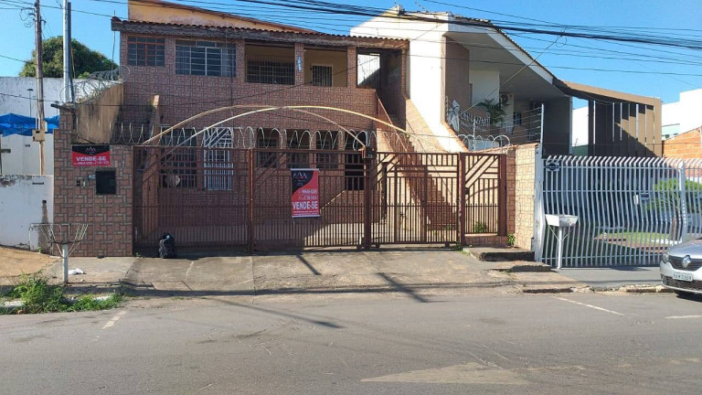 Imagem Sobrado com 1 Quarto à Venda, 485 m² em Centro-sul - Cuiabá Imagem Sobrado com 1 Quarto à Venda, 485 m² em Centro-sul - Cuiabá