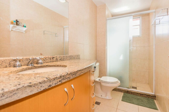 Imagem Imóvel com 2 Quartos à Venda, 79 m² em Menino Deus - Porto Alegre Imagem Imóvel com 2 Quartos à Venda, 79 m² em Menino Deus - Porto Alegre