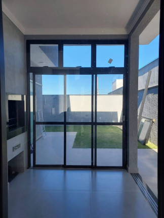 Imagem Casa com 3 Quartos à Venda, 250 m² em Caçapava